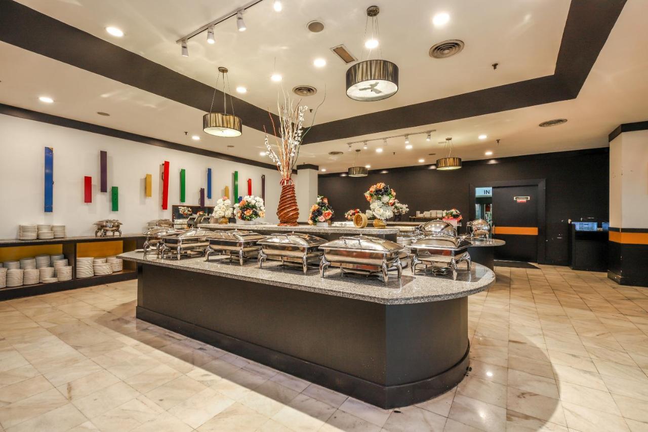 Oyo Capital O 89357 Unicorn Hotel Сери-Кембанган Экстерьер фото